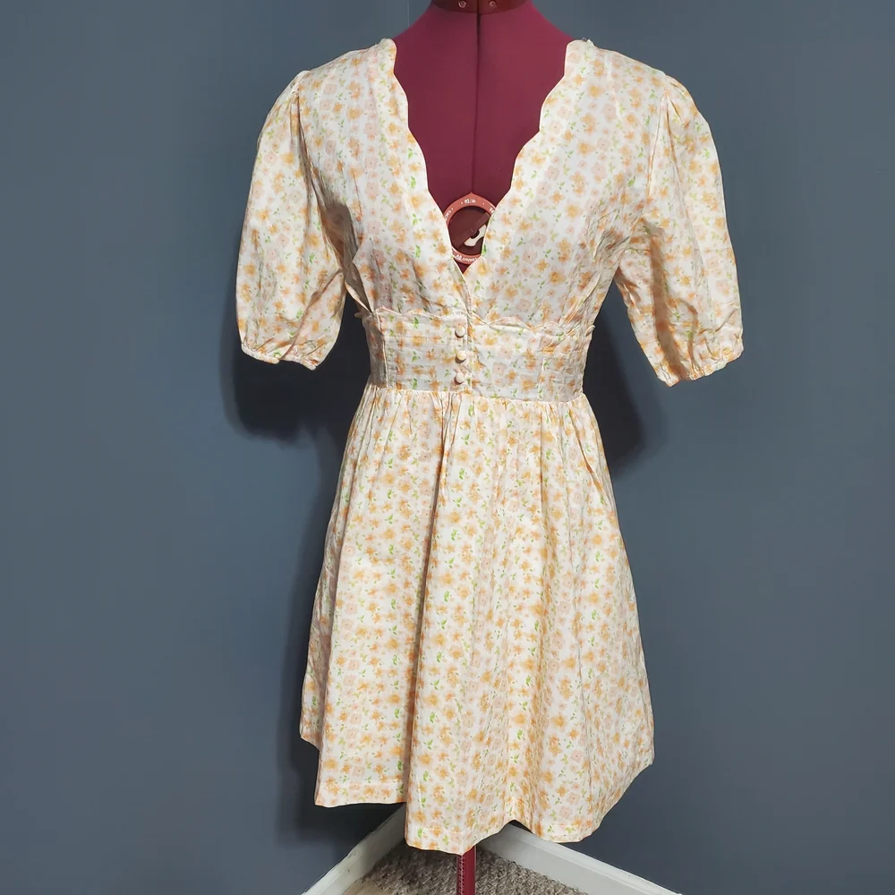 Porter St Peach Floral Mini Dress with Scalloped Neckline Cotton Women's Size M - Picture 1 of 8
